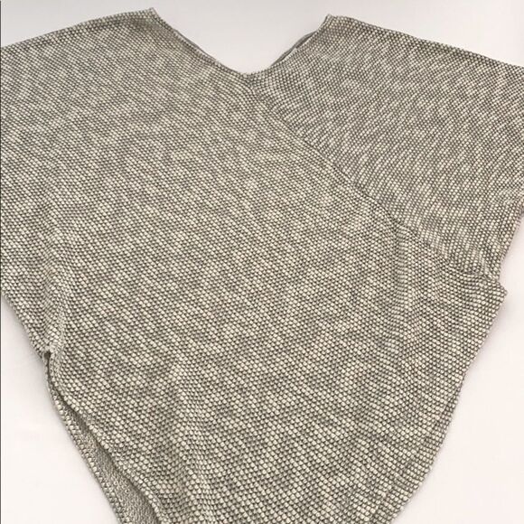 Vince Camuto Sweater Knit Poncho EUC L/XL - Picture 10 of 12